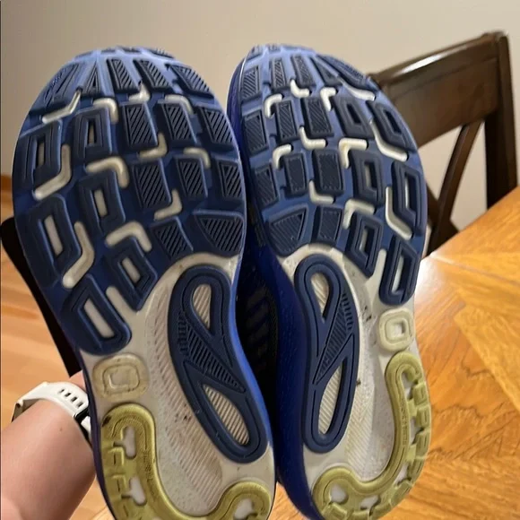 Brooks  ADRENALINE GTS Athletic Running Shoes Comfort (without original box) - Picture 8 of 16